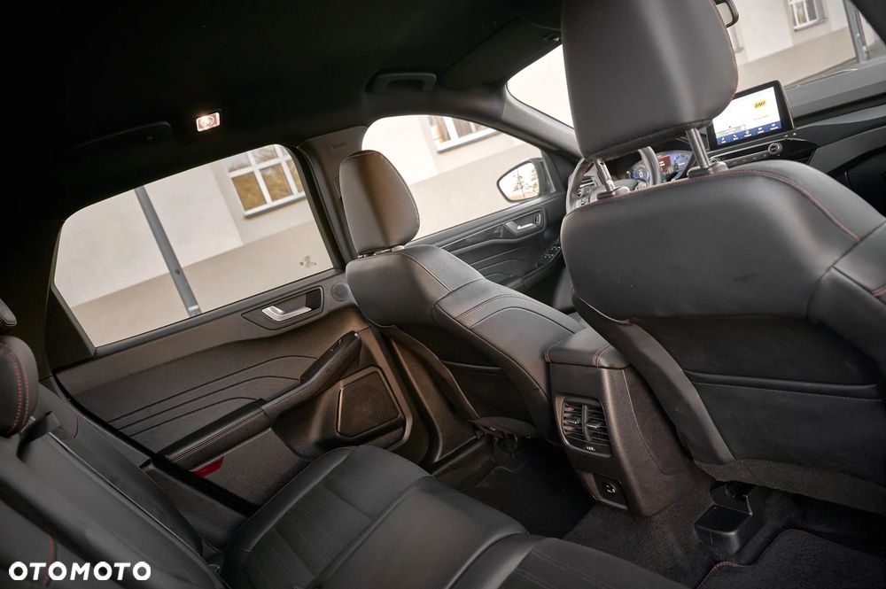 Ford Kuga 1.5 EcoBlue ST-LINE - 30