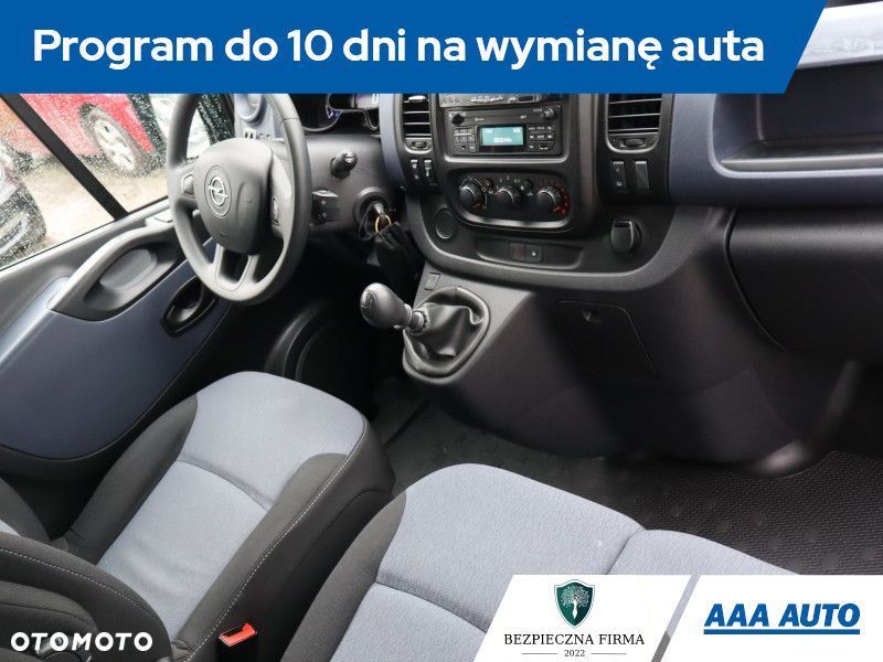 Opel vivaro - 8