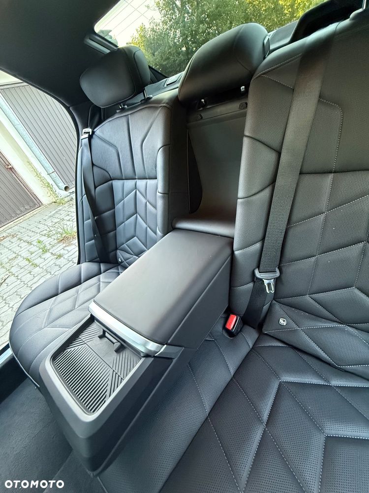 BMW Seria 7 - 29