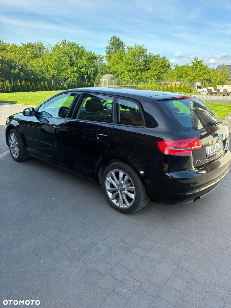 Audi A3 Sportback 2.0 TDI DPF Ambiente - 3