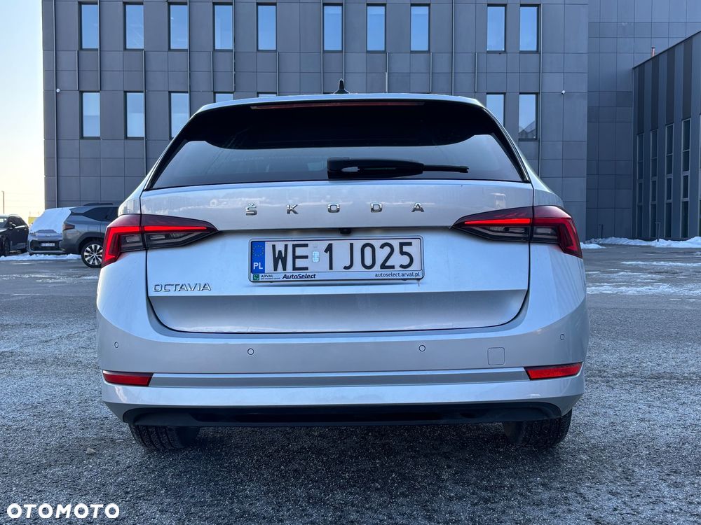 Skoda Octavia 2.0 TDI Ambition DSG - 14