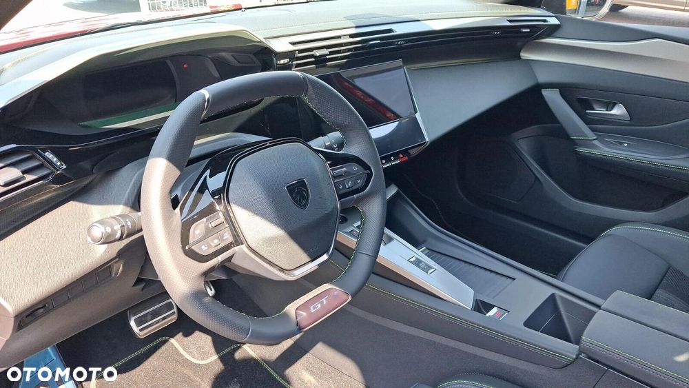 Peugeot 308 1.2 mHEV GT Exclusive S&S e-DCS6 - 18