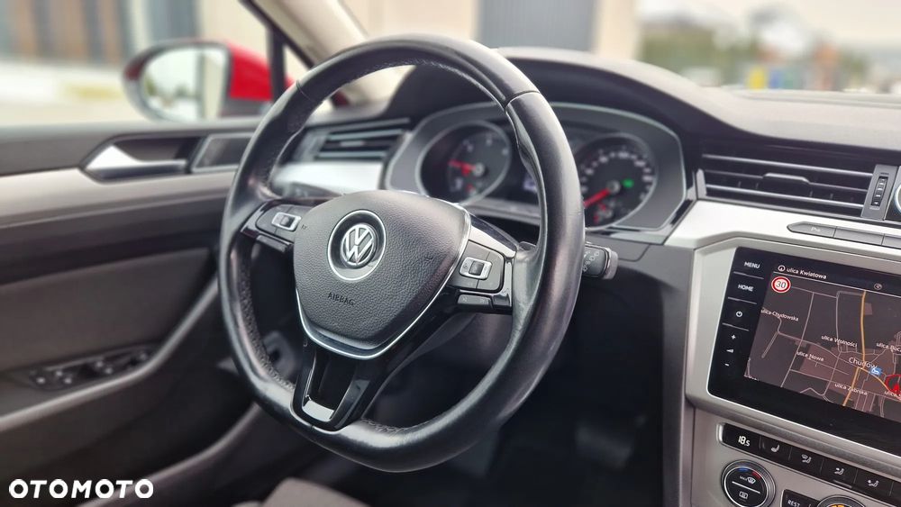 Volkswagen Passat - 22