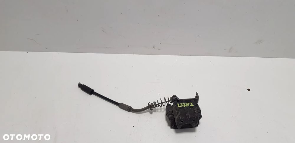 Piaggio MP3 500  Zacisk Hamulca Ręcznego - 1