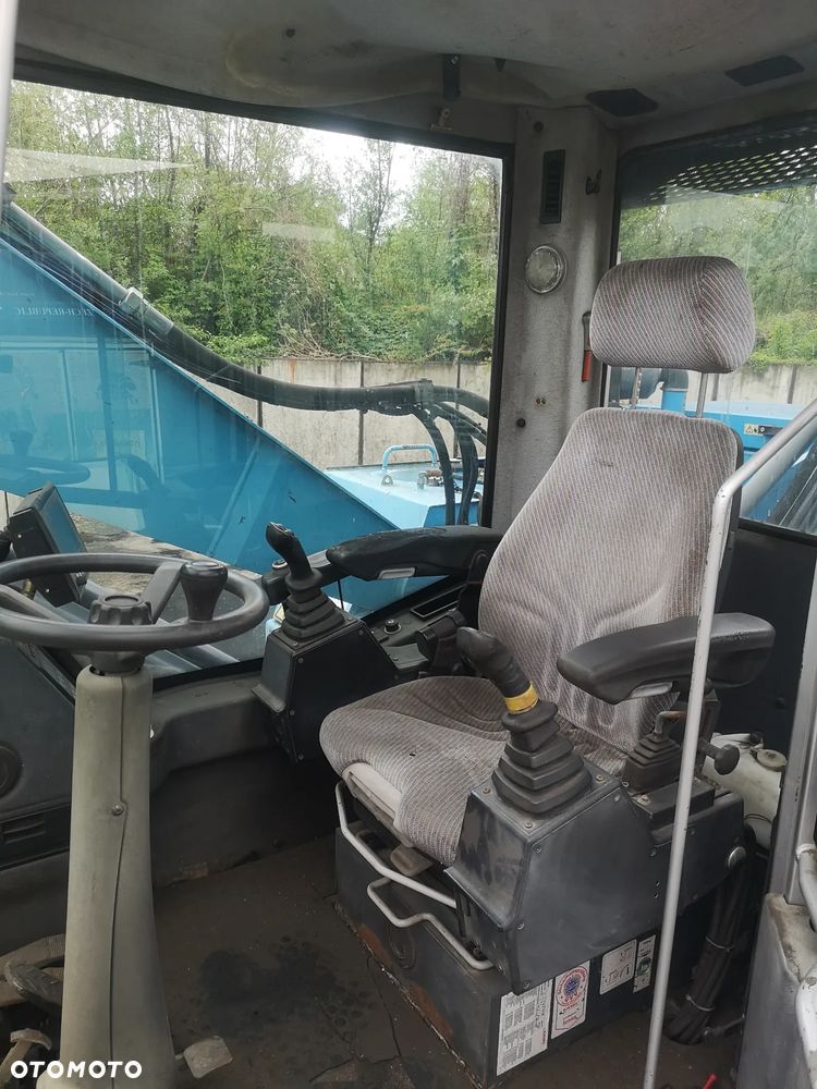 Fuchs MHL320 - 6