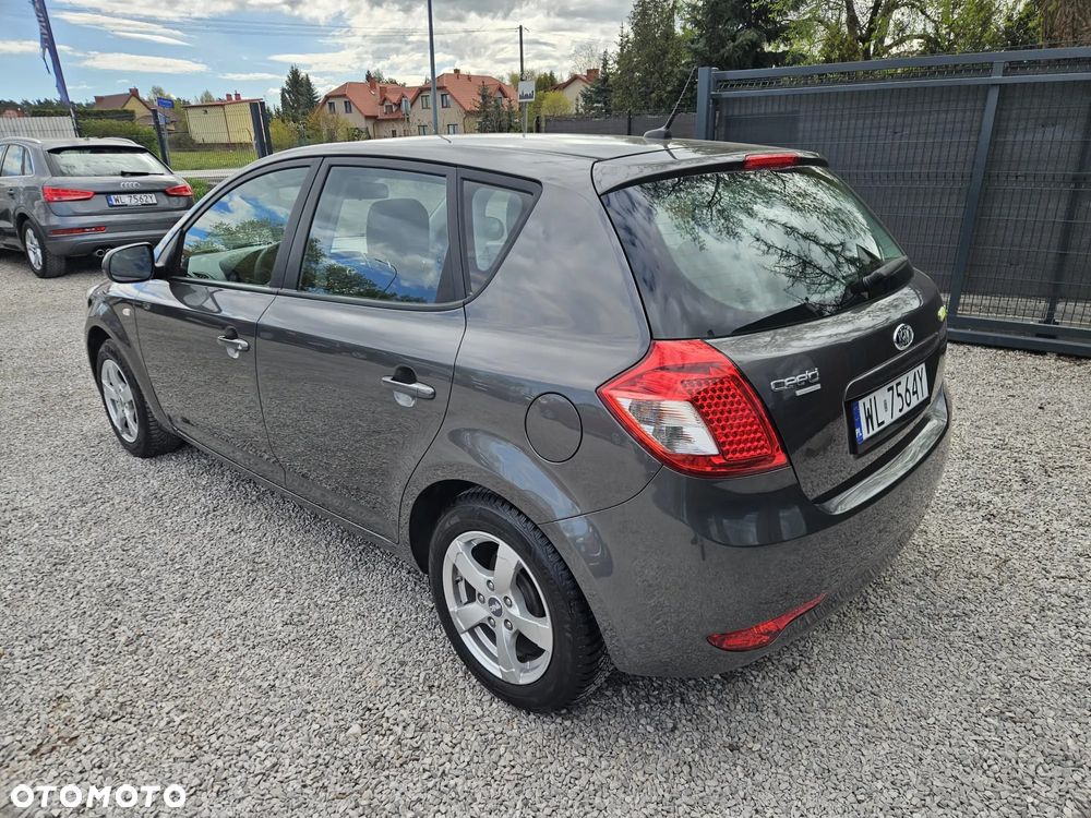 Kia Ceed 1.4 CVVT Spirit - 8