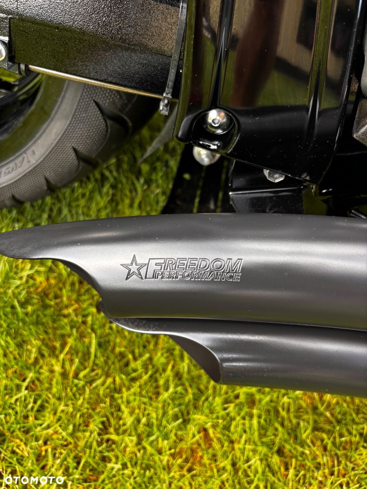 Suzuki Boulevard - 8