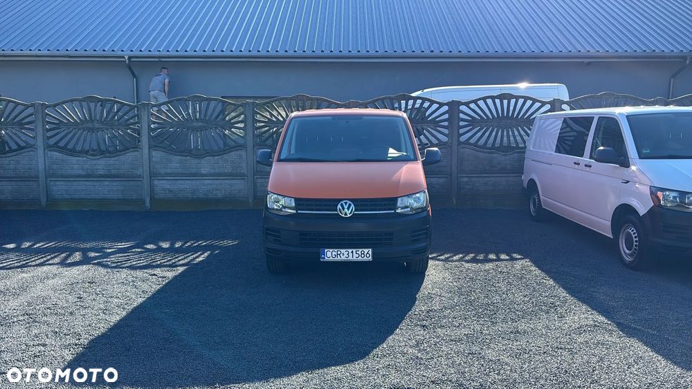 Volkswagen Transporter - 2