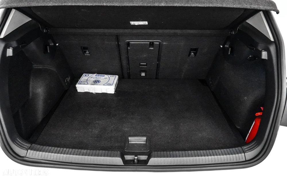 Volkswagen Golf 1.0 TSI Life - 23