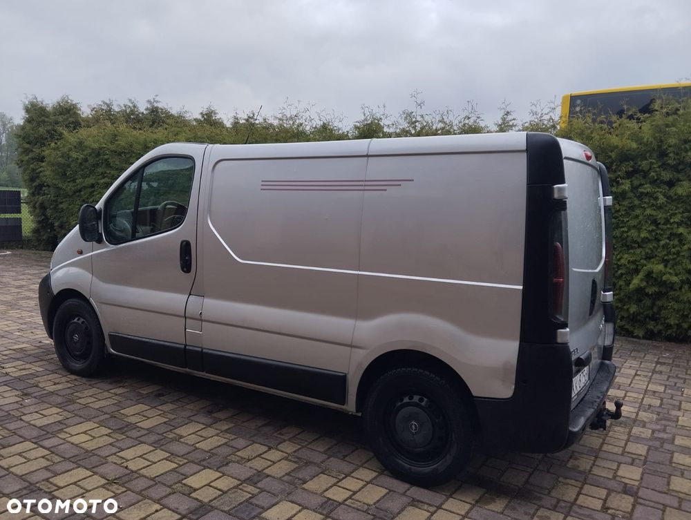 Opel Vivaro - 9