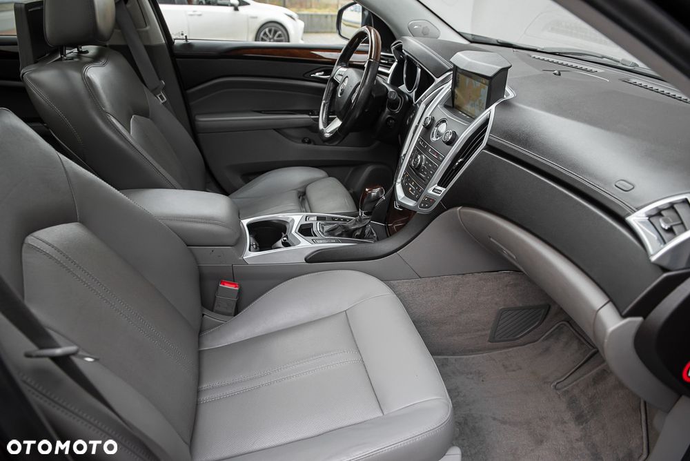 Cadillac SRX - 33
