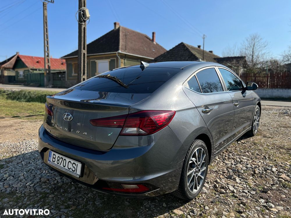 Hyundai Elantra 1.6 MPi Aut. Exclusive - 4