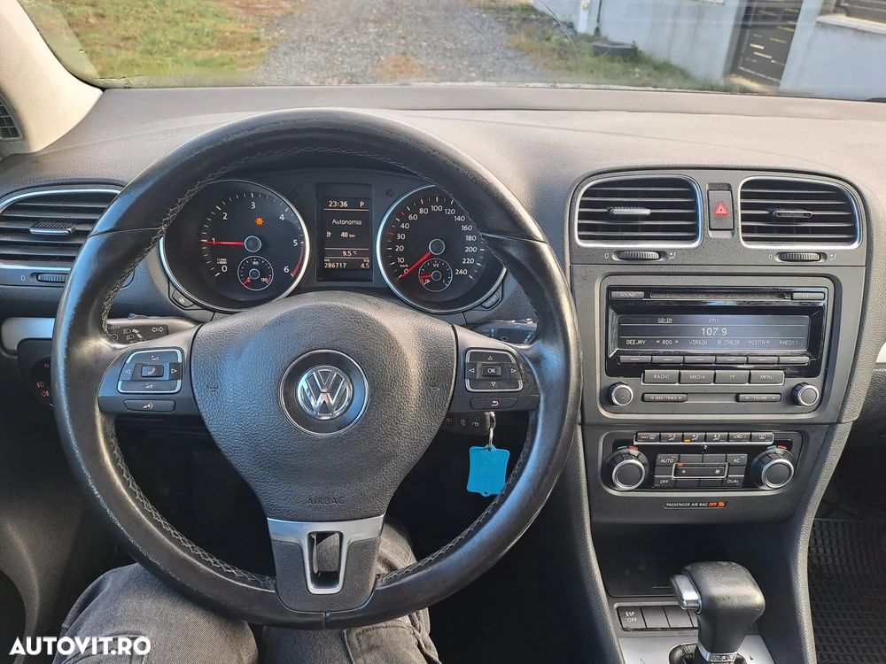 Volkswagen Golf - 12