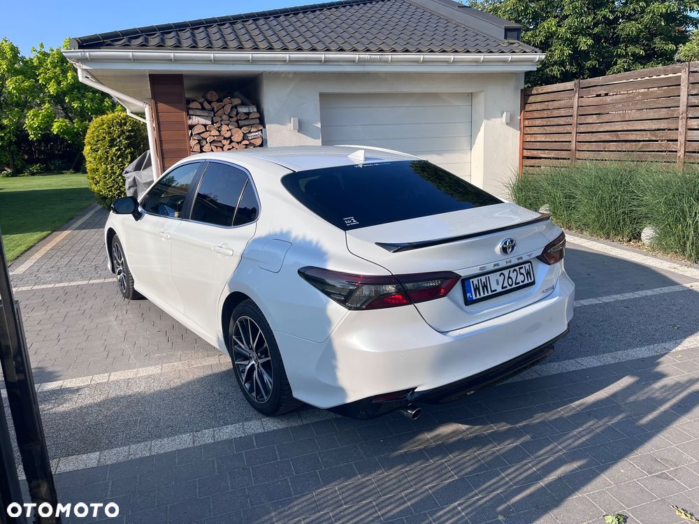 Toyota Camry - 3