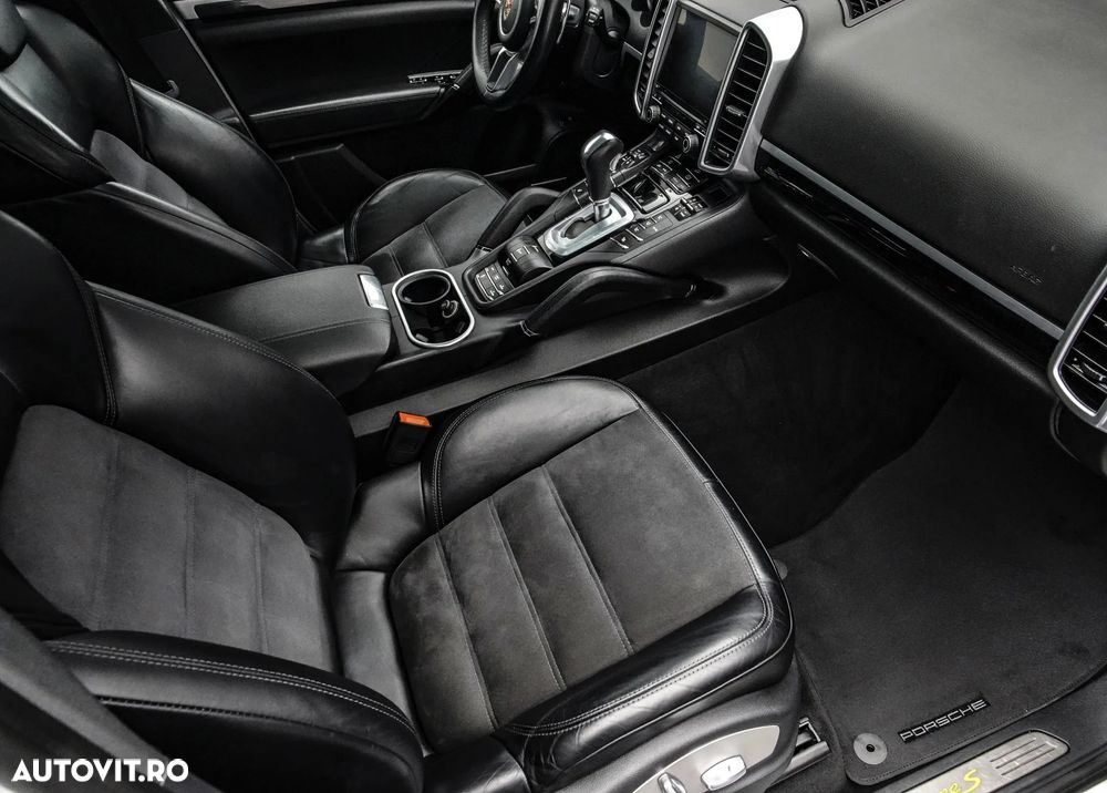 Porsche Cayenne - 13