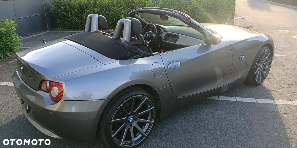BMW Z4 2.2i - 6