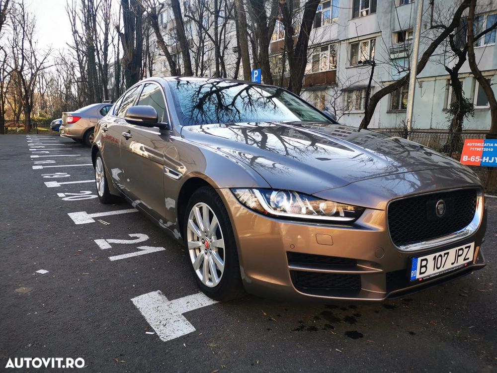 Jaguar XE 2.0 Portfolio - 4