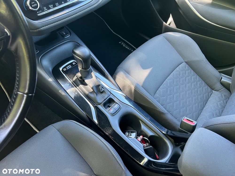 Toyota Corolla 1.8 Hybrid GPF Comfort - 24
