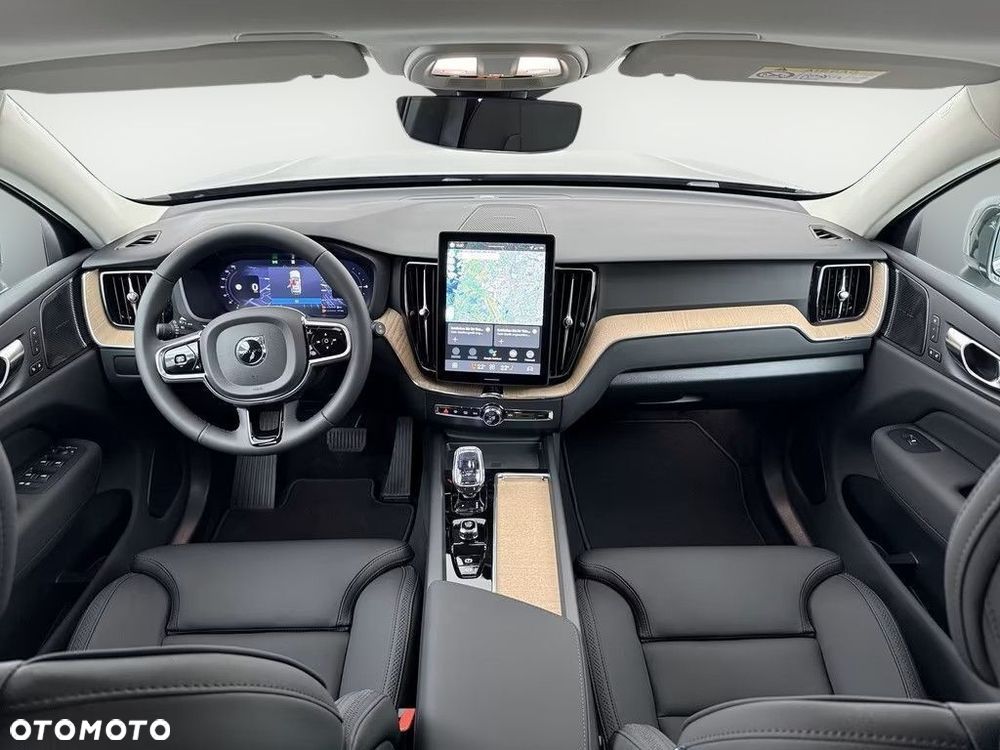 Volvo XC 60 T6 Plug-In Hybrid AWD Plus Bright - 17