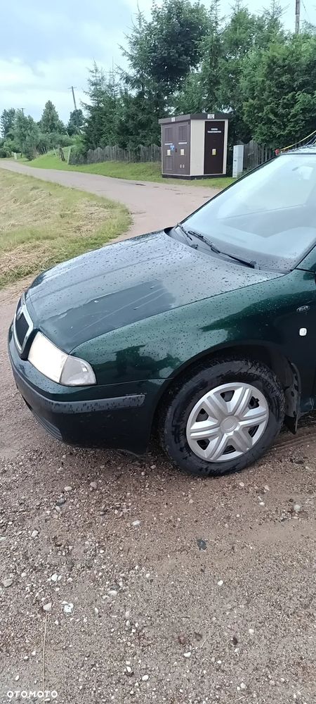 Skoda Octavia 1.6 GLX - 7