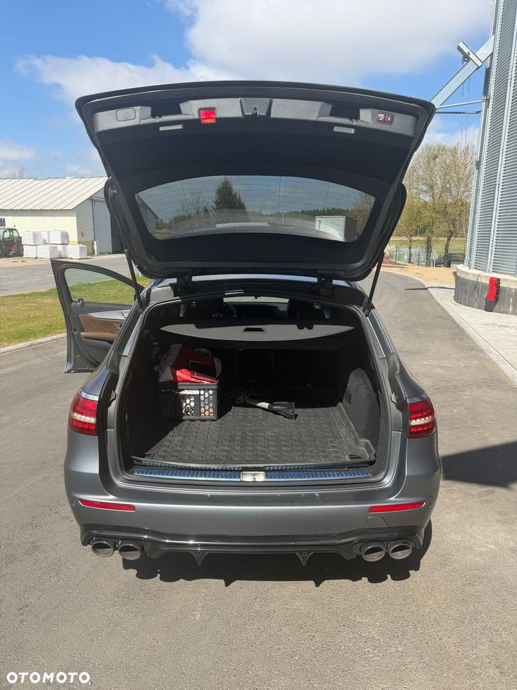 Mercedes-Benz Klasa E AMG 53 4-Matic+ - 9