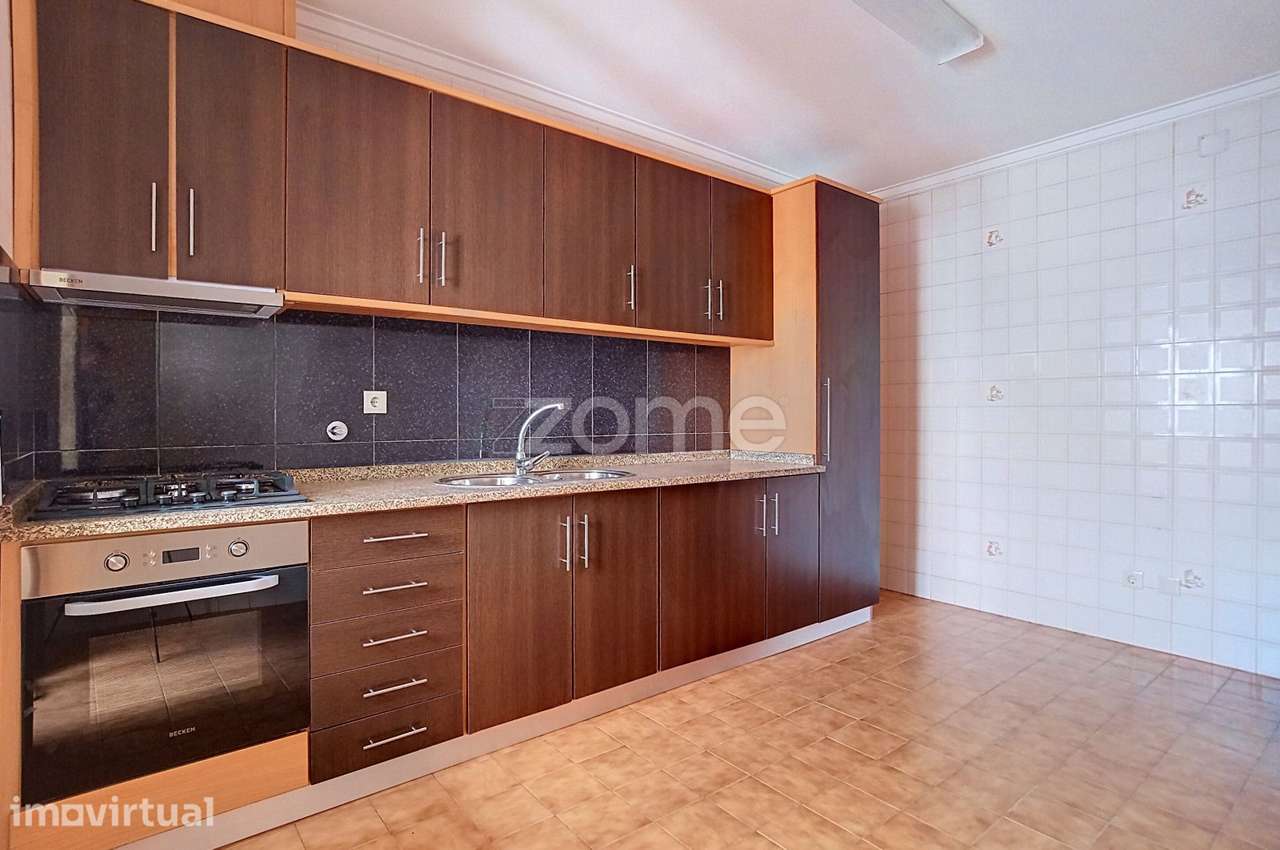 Apartamento T2 para Arrendamento | Santa Maria da Feira - Grande imagem: 3/18