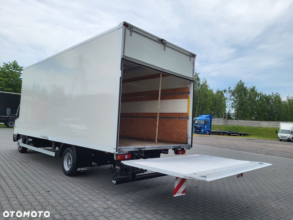 Mitsubishi Fuso Canter 7C18 Kontener + Winda Stan Bardzo Dobry - 9
