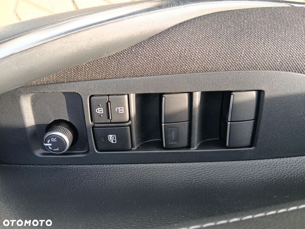 Toyota Corolla 1.8 Hybrid Comfort - 17