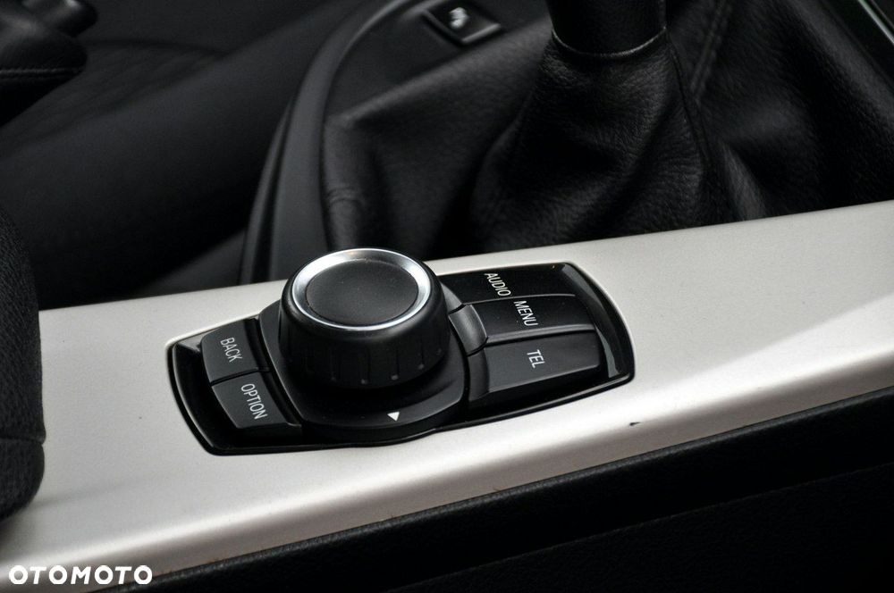 BMW Seria 3 - 35