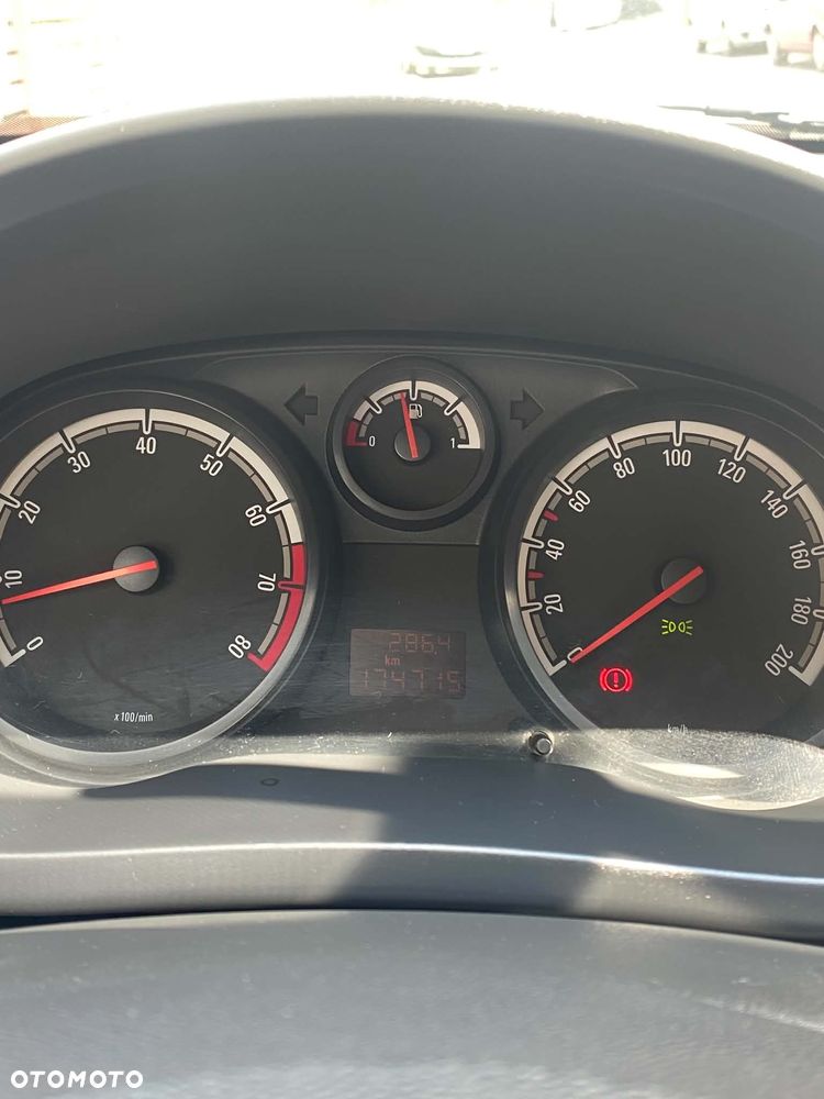Opel Corsa 1.2 16V Cosmo - 17