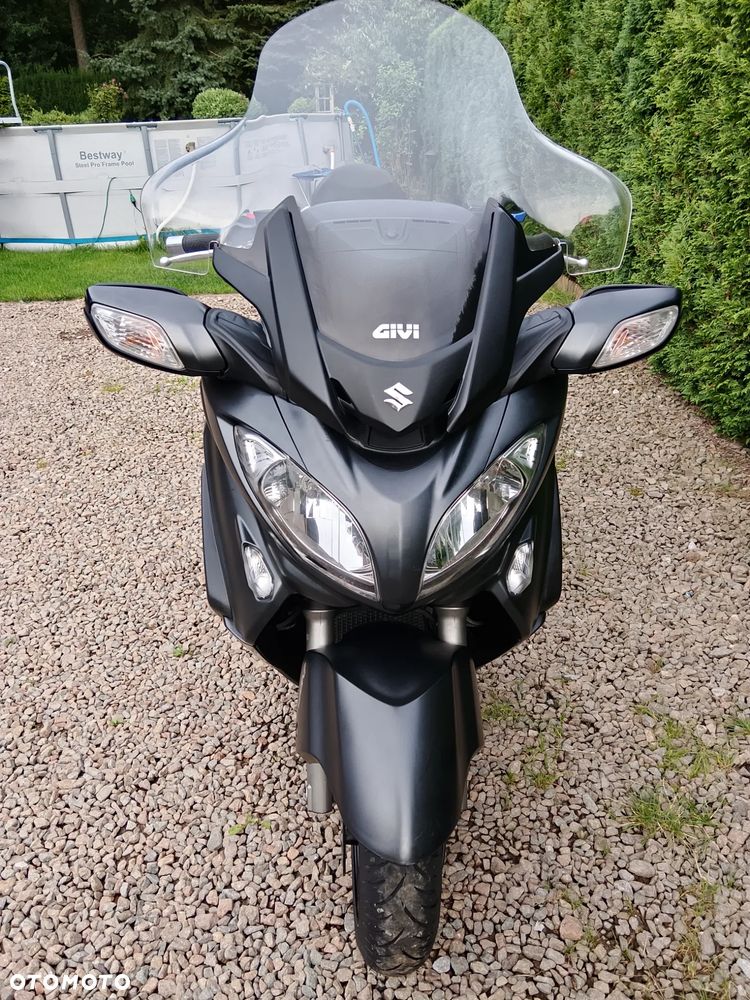Suzuki Burgman - 4