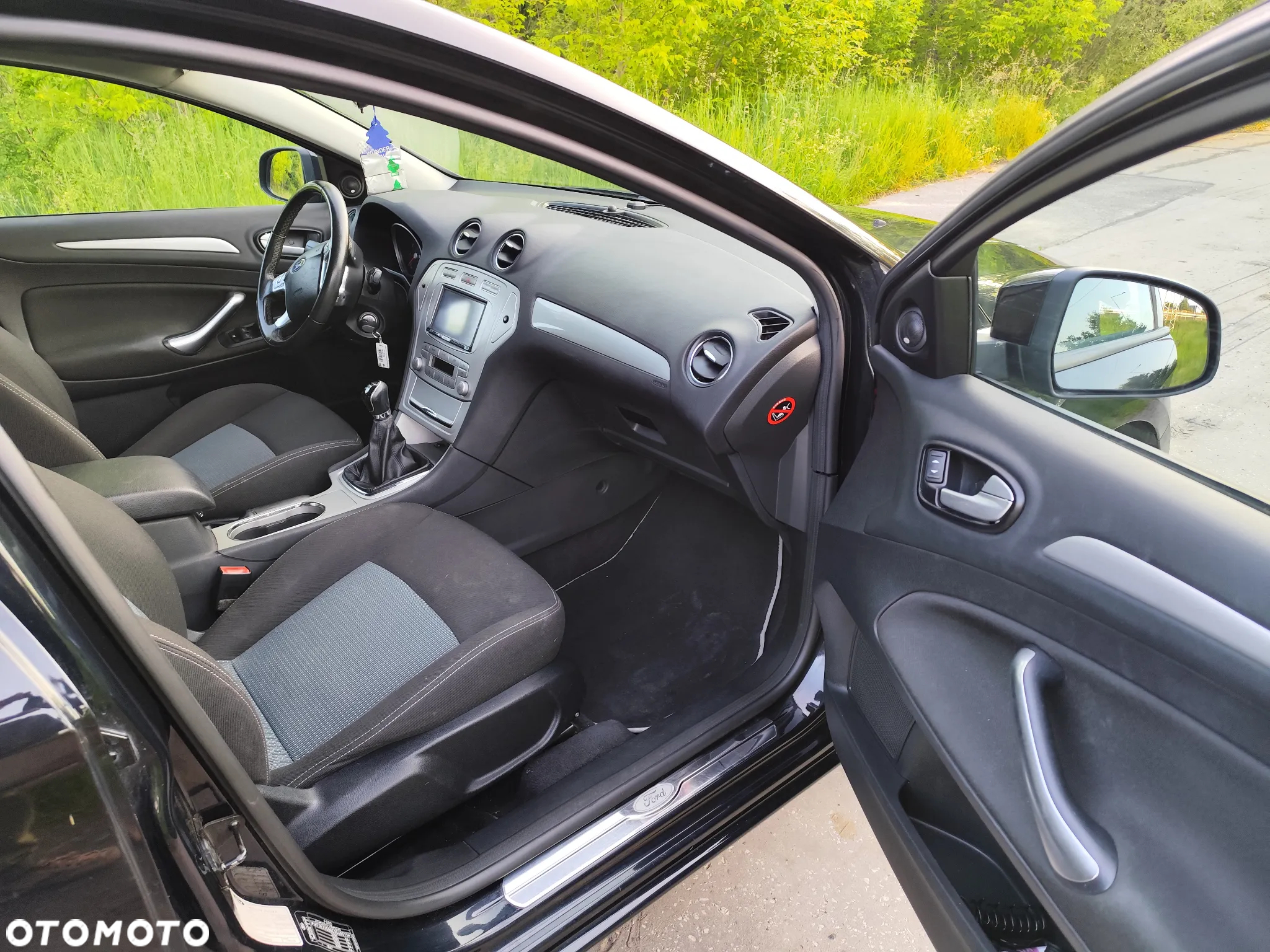 Ford Mondeo - 10