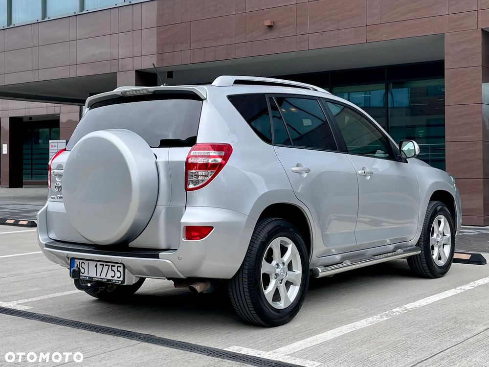 Toyota RAV4 - 11