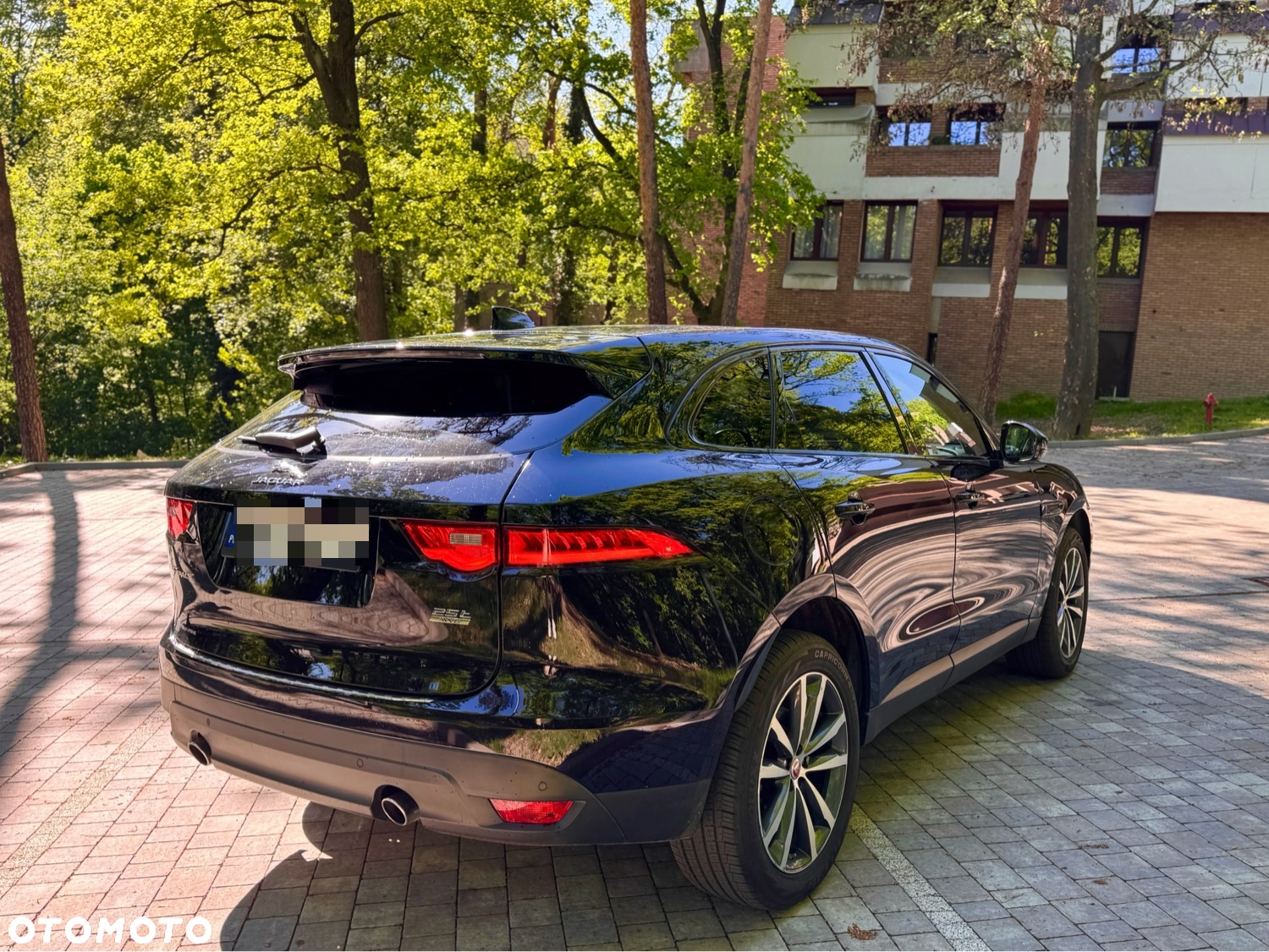 Jaguar F-Pace 25t AWD Prestige - 4