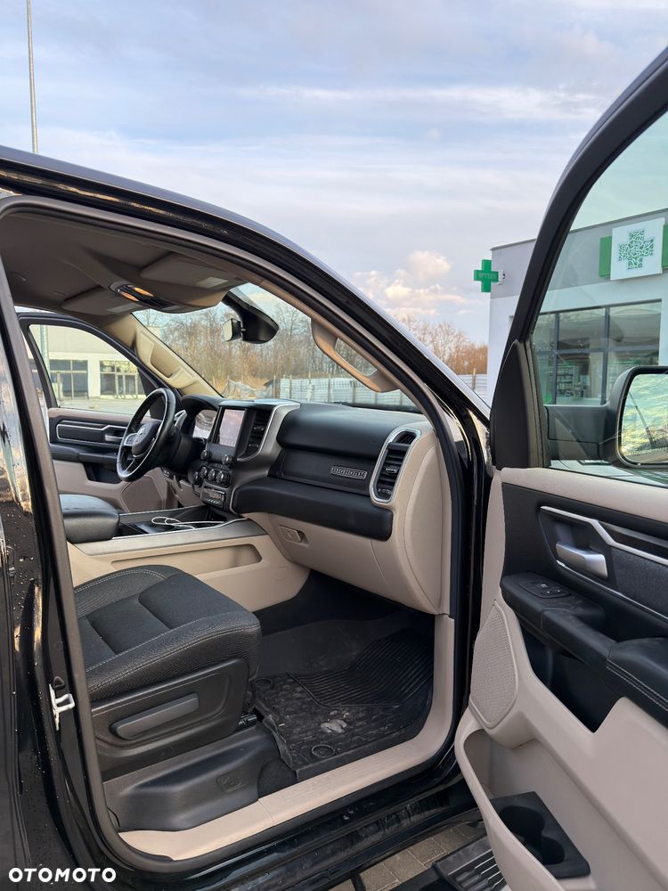 RAM 1500 Crew Cab Shortbed Bighorn - 11
