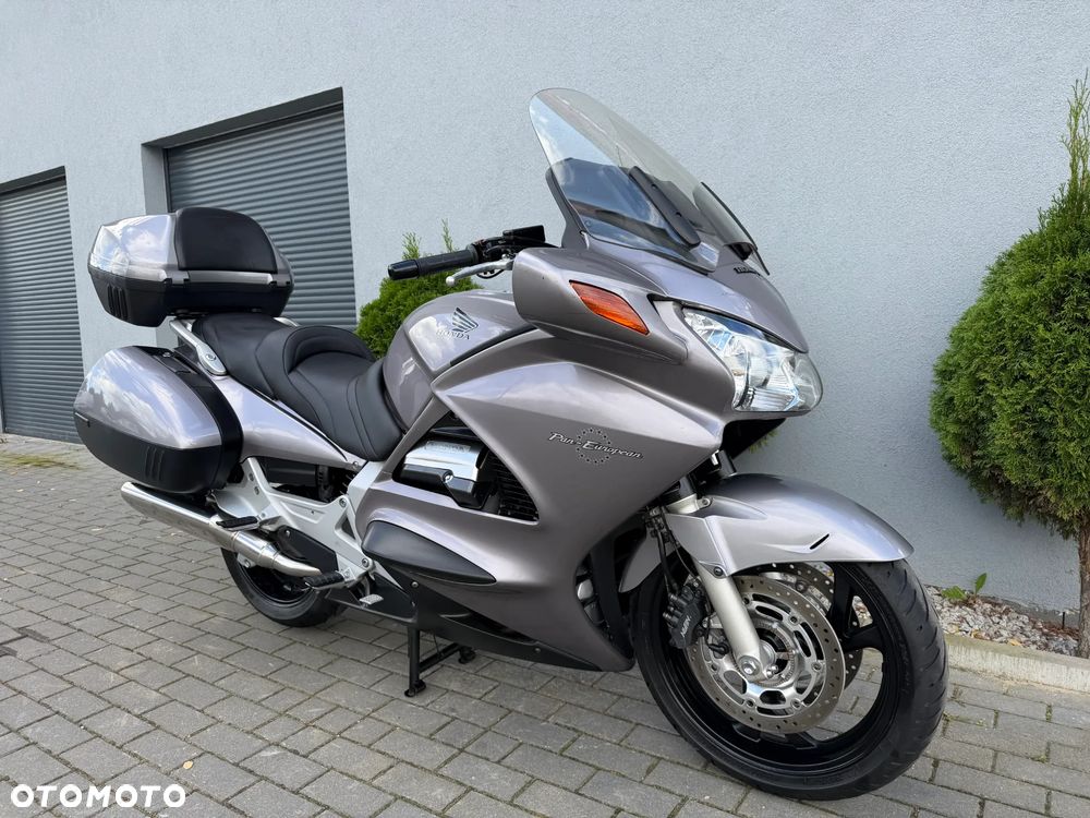 Honda ST - 3