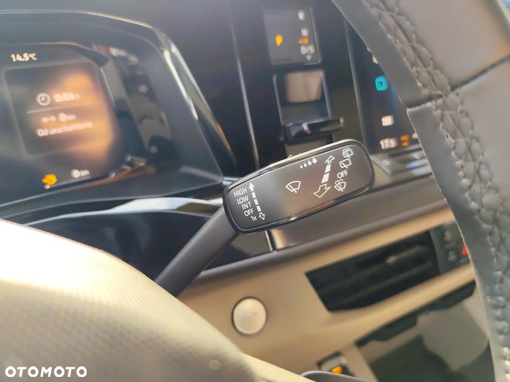 Volkswagen Multivan - 20