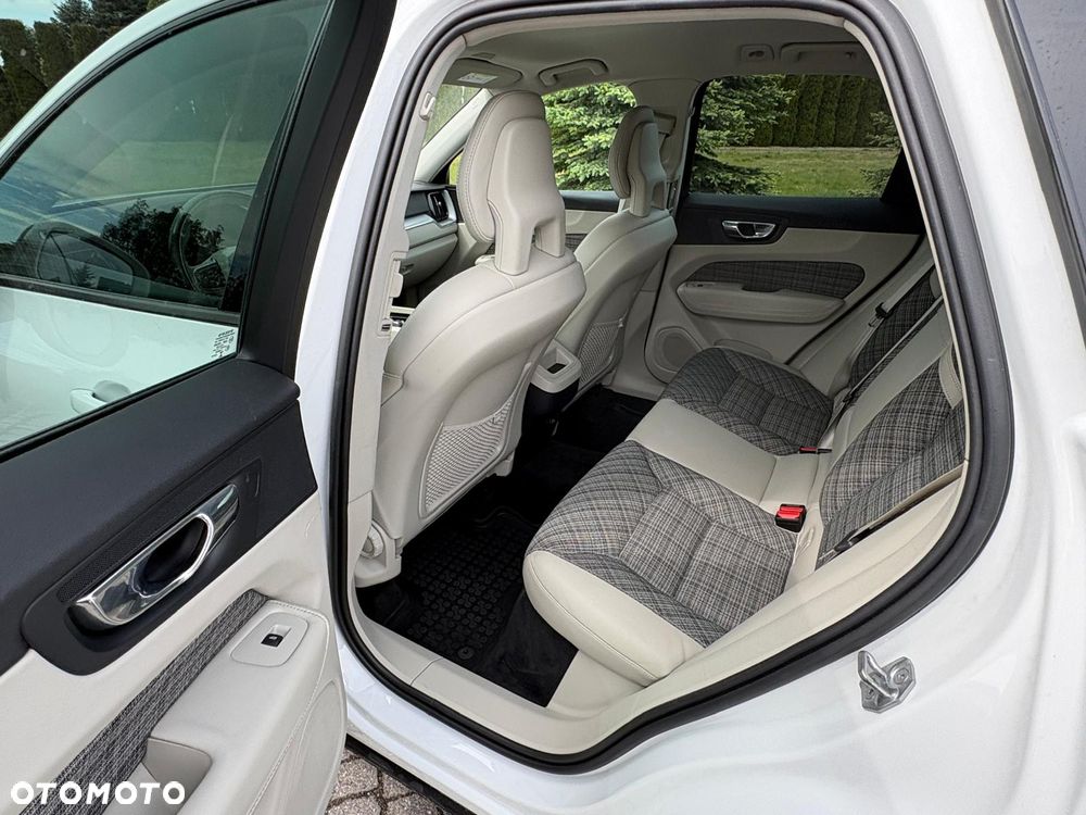 Volvo XC 60 D4 AWD Inscription - 22