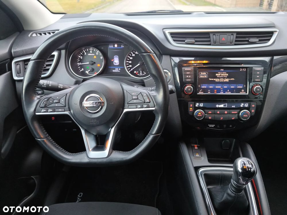 Nissan Qashqai 1.3 DIG-T TEKNA - 11