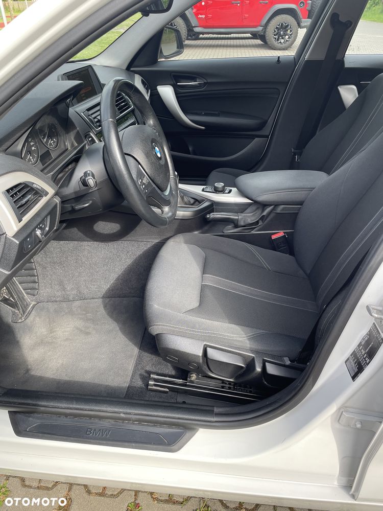 BMW Seria 1 118i - 5