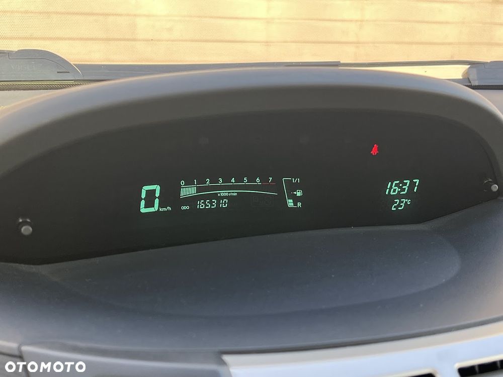 Toyota Yaris 1.3 Terra Gold - 17