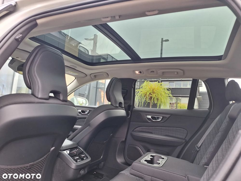 Volvo V60 B4 D Momentum Pro - 22
