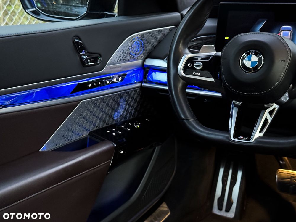 BMW Seria 7 740d xDrive - 24
