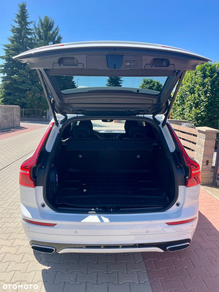 Volvo XC 60 B5 D AWD R-Design - 14