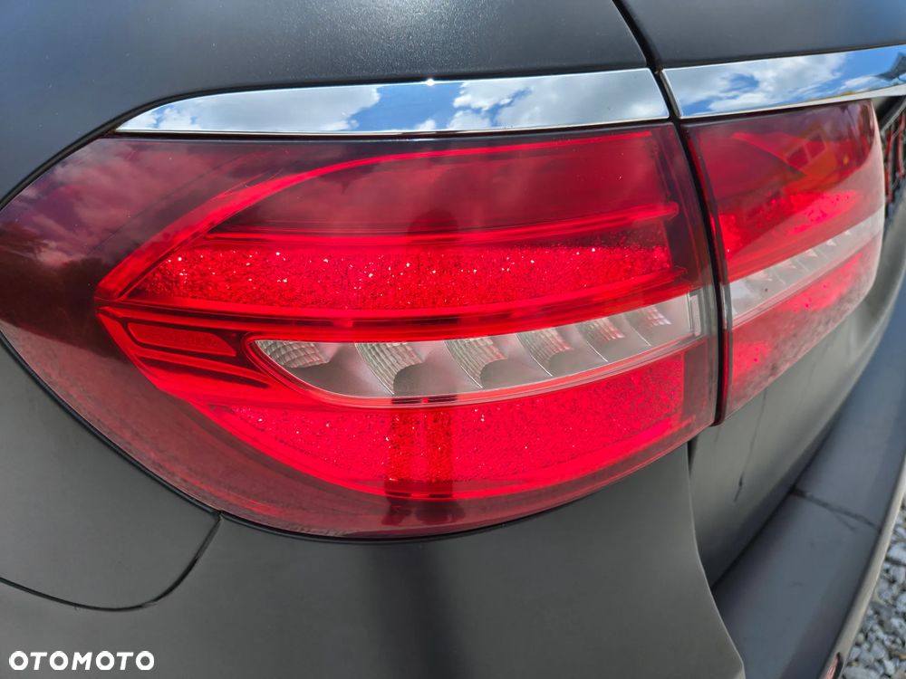 Mercedes-Benz Klasa E 200 d T 9G-TRONIC - 9