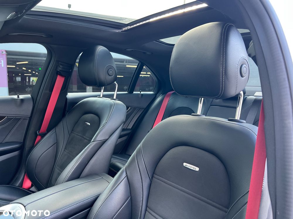 Mercedes-Benz Klasa C AMG 63 AMG Speedshift 7G-MCT - 25