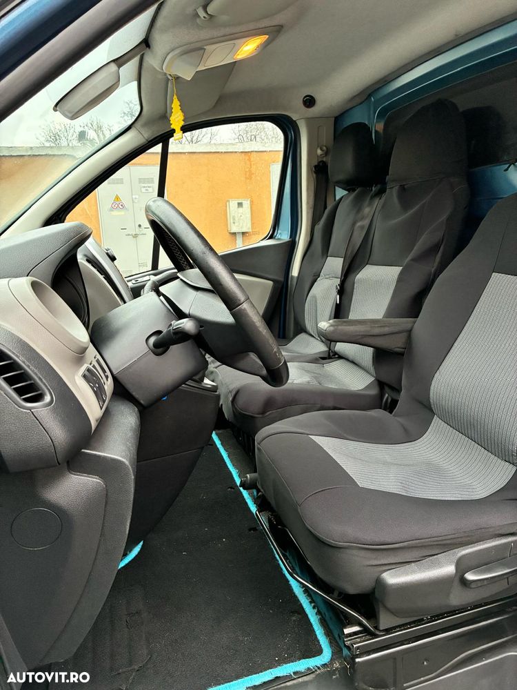 Renault Trafic - 13