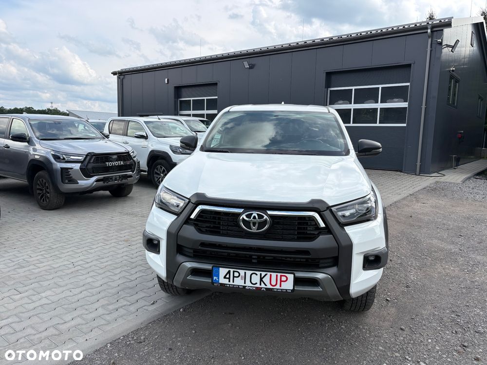 Toyota Hilux - 2