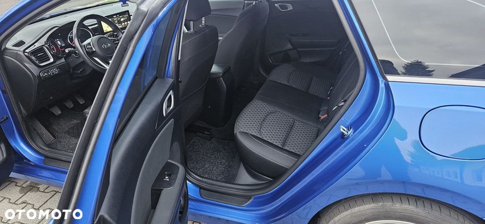 Kia Ceed - 13