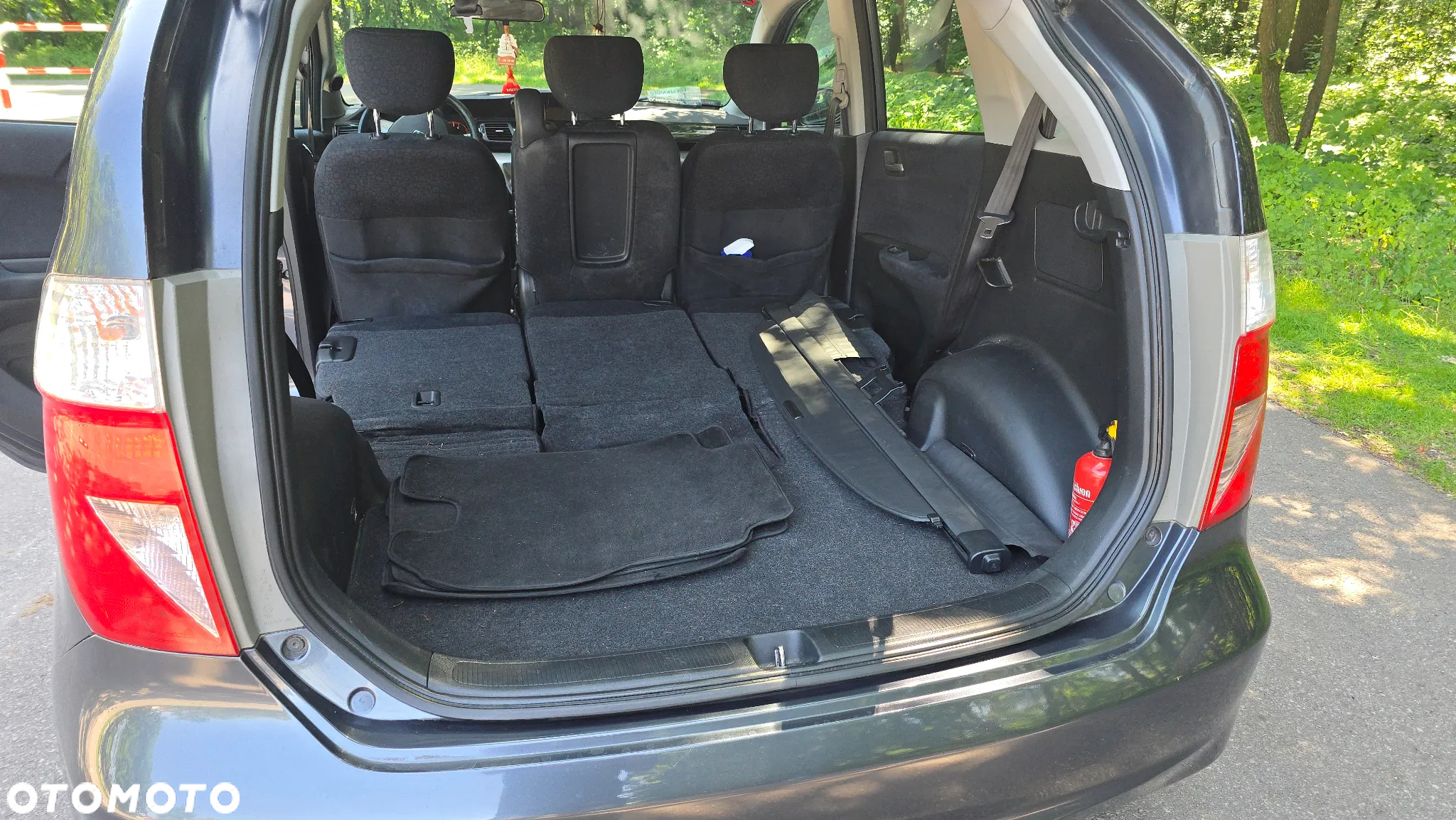 Honda FR-V 1.7 - 12